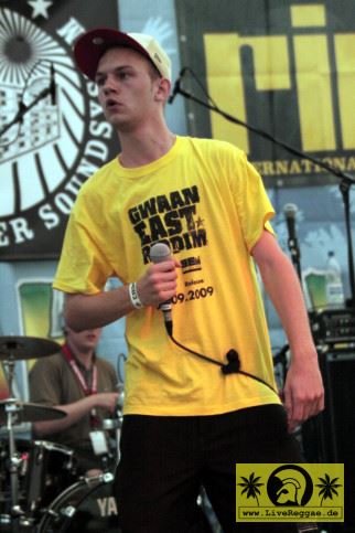 Jahrome, Junior Matayas and Woody - 15. Reggae Jam Festival - Bersenbrueck - Dancehall Tent 01. August 2009 (14).JPG